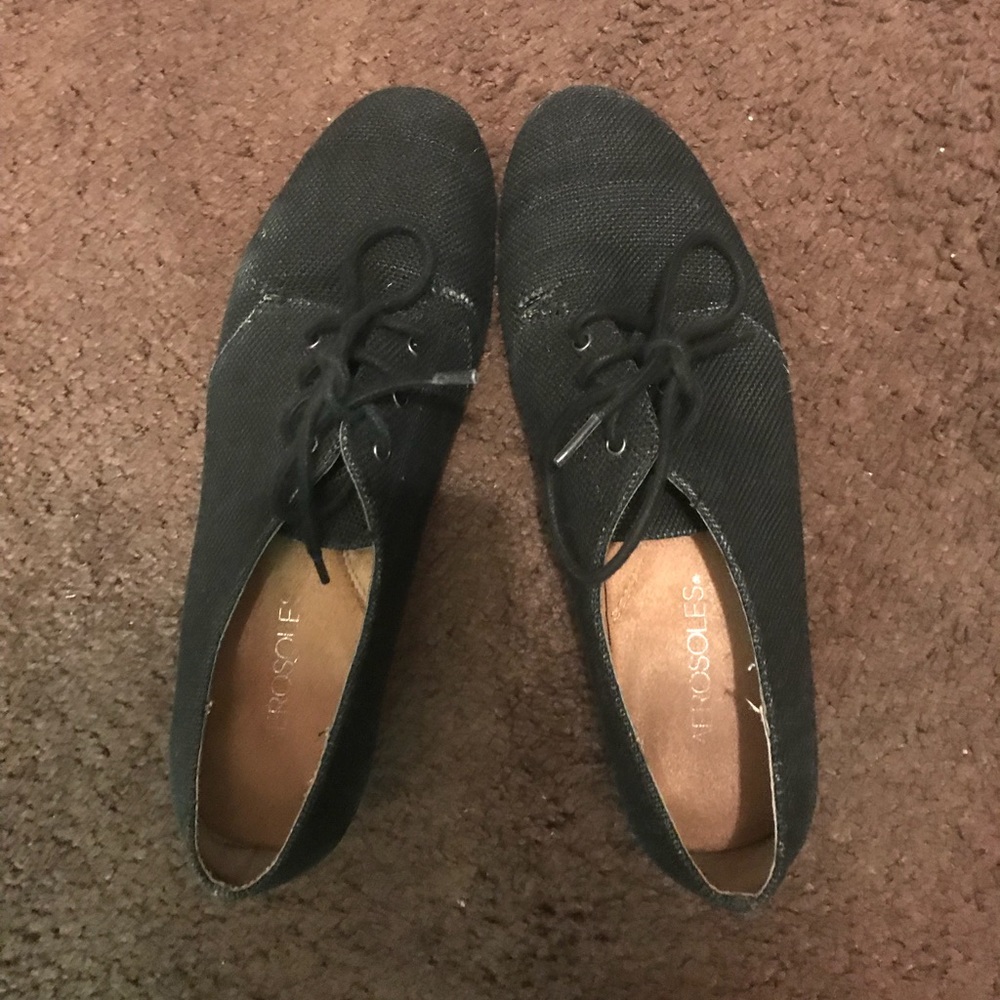 Black aerosoles flats